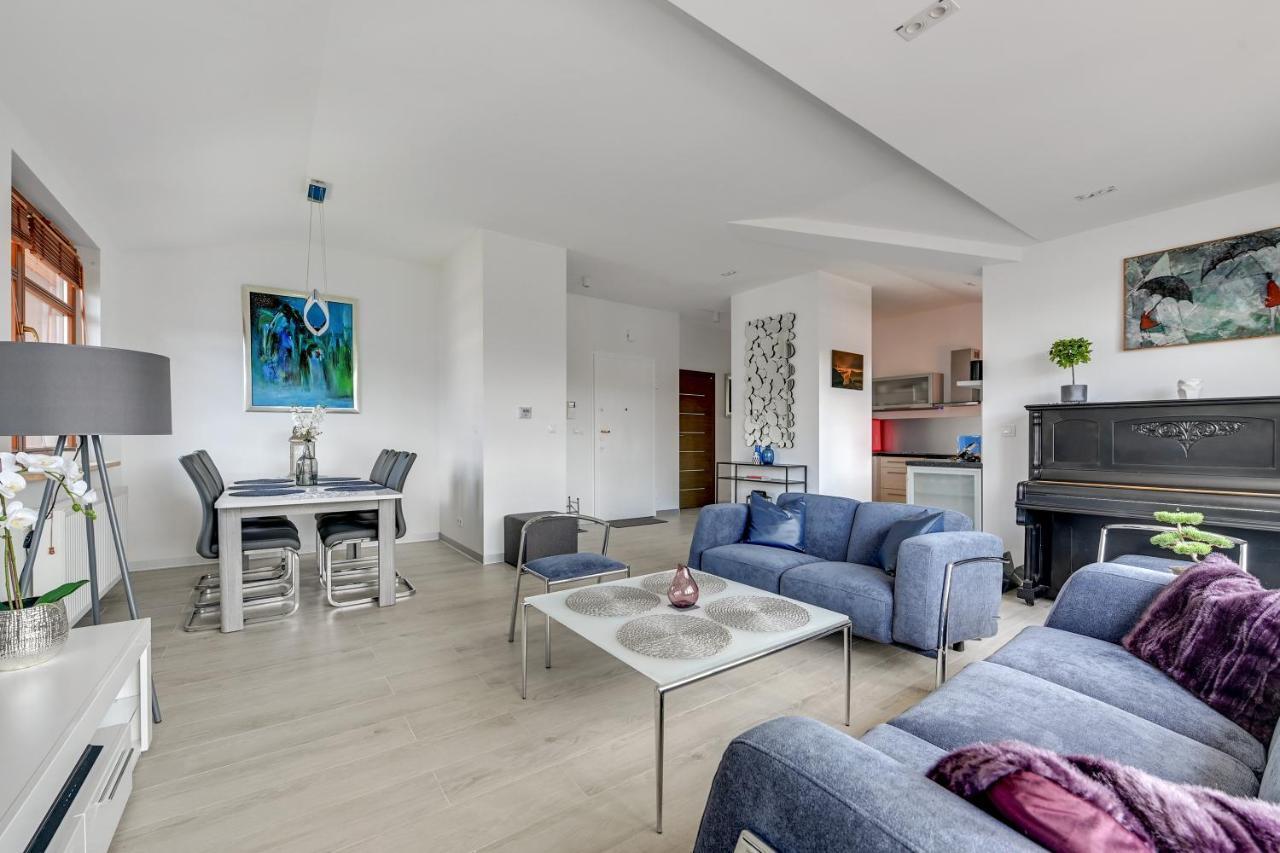 Huoneisto Grand Apartments - Neptun Park. *